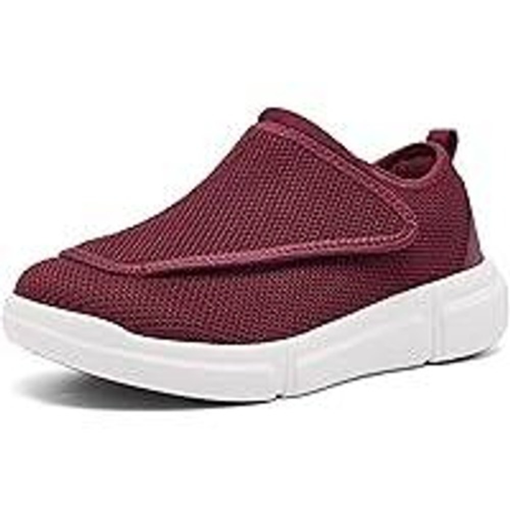 Women's Diabetic Shoes Extra Wide Slip On Walking Shoes  7.5 New With Tags